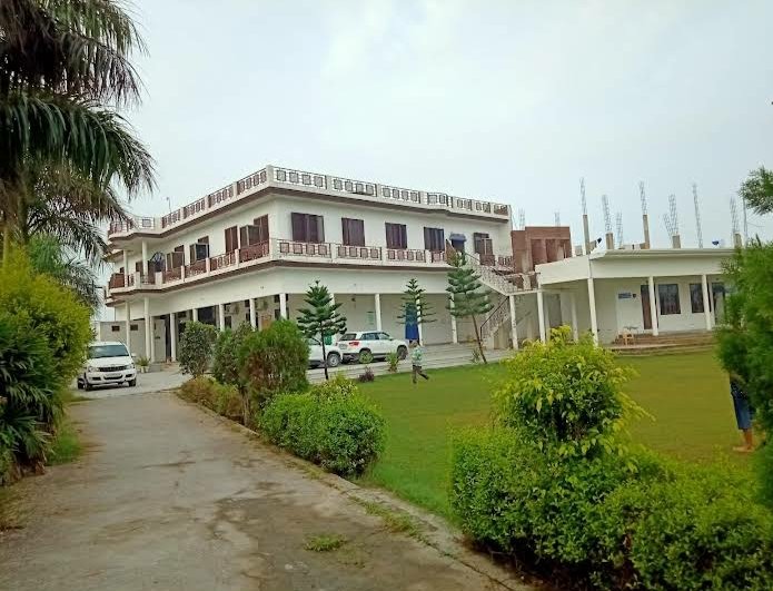 अभ्युदय संस्थान धनौरा, हापुड़(अध्ययन कार्यक्रम)